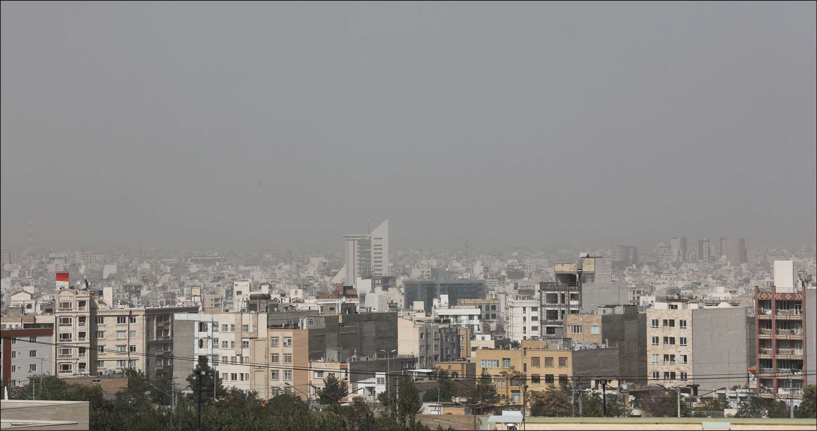 تصویر یکی از روزهای آلوده مشهد- عکس: میثم دهقانی